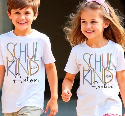 Personalisiertes T-Shirt zur Einschulung | Individuelles Schulkind-Shirt in Trendfarben | Geschenk zum Schulanfang für Mädchen und Jungs