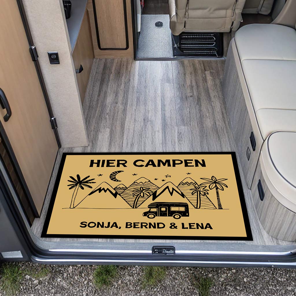 Eingangsbereich eines Vans mit einer personalisierten Matte