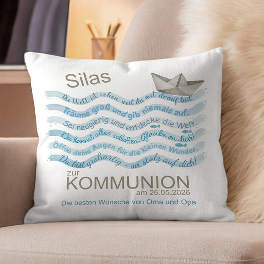 Personalisiertes Kissen zur Kommunion mit maritimem Aquarell-Motiv, Fischen und Wunschnamen, WDatum und Widmung.