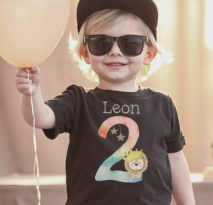 Das personalisierte Aquarell-Löwe Geburtstagsshirt