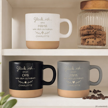 Farbvarianten der personalisierten Tasse in weiss grau und schwarz