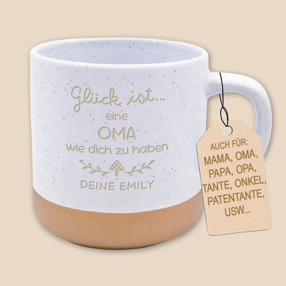 Personalisierte Tasse Oma aus Ton mit Spruch Glueck ist und Fliegenpilz Motiv